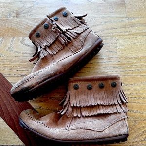 Women’s moccasins. Size 7.5